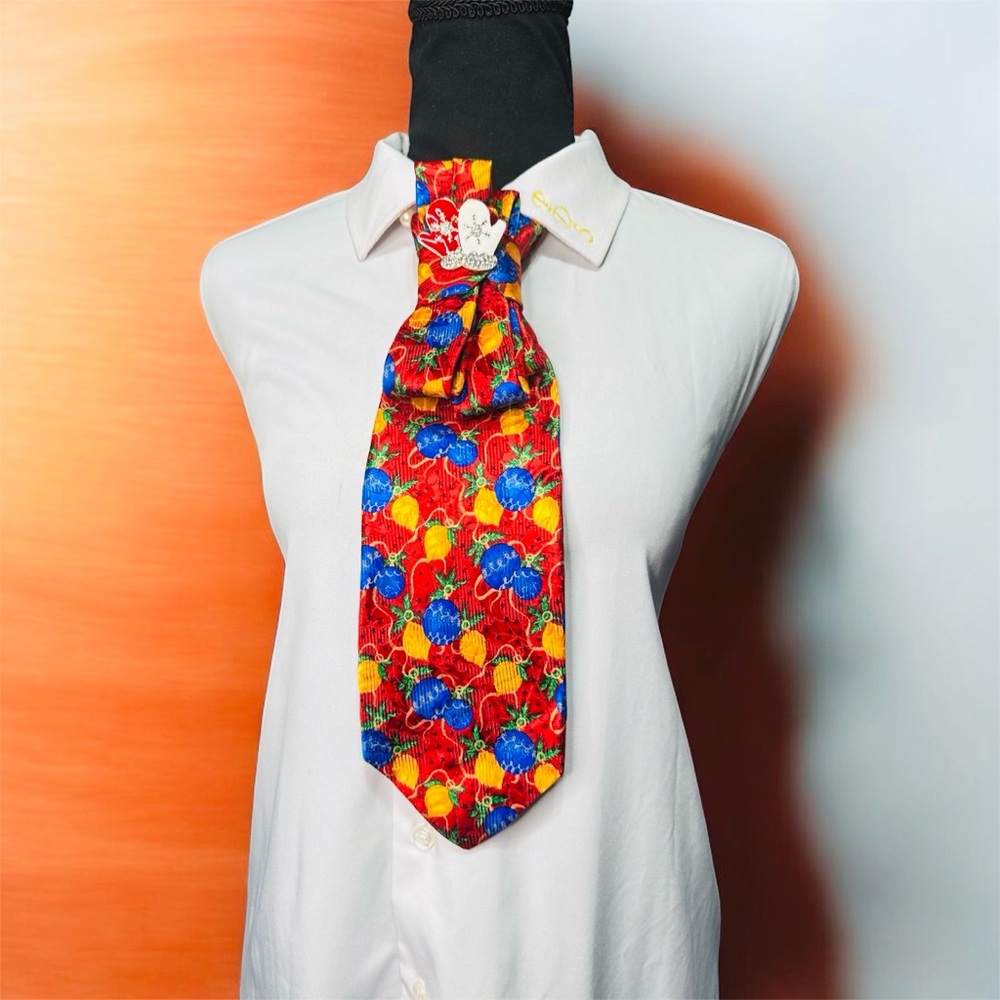 Robert Talbott Christmas Themed Necktie with Mitten Brooch